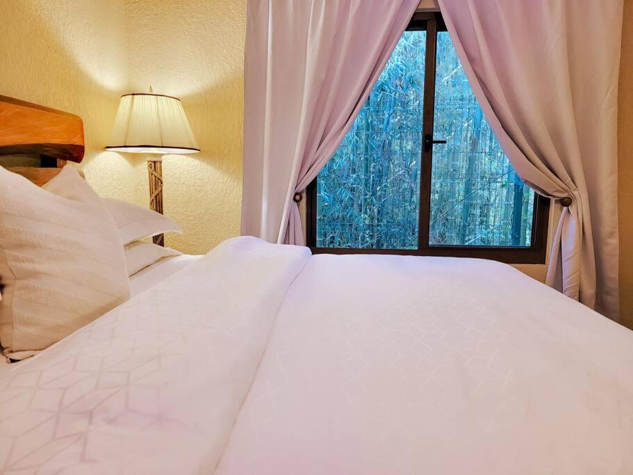 Vive Utila - Bed & Breakfast Ngoại thất bức ảnh