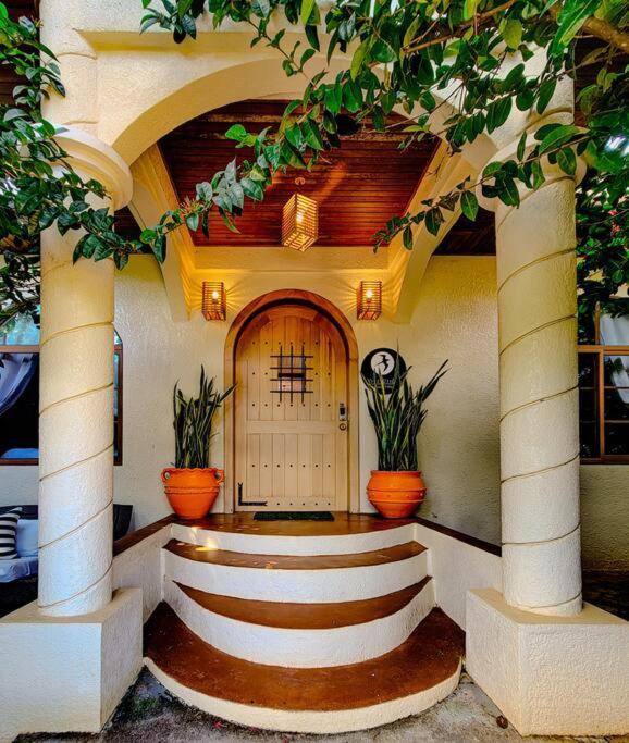 Vive Utila - Bed & Breakfast Ngoại thất bức ảnh